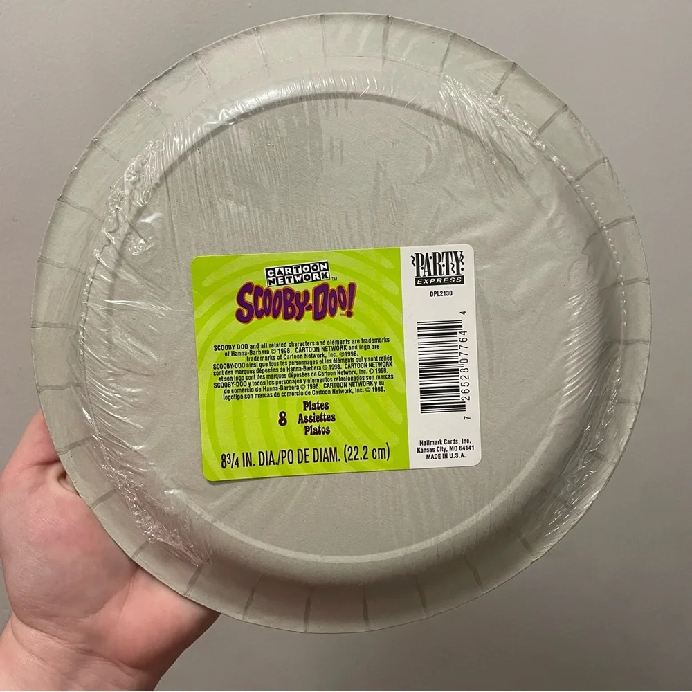 Vintage 1999 Scooby Doo Pack of 8 Party Plates New in Package